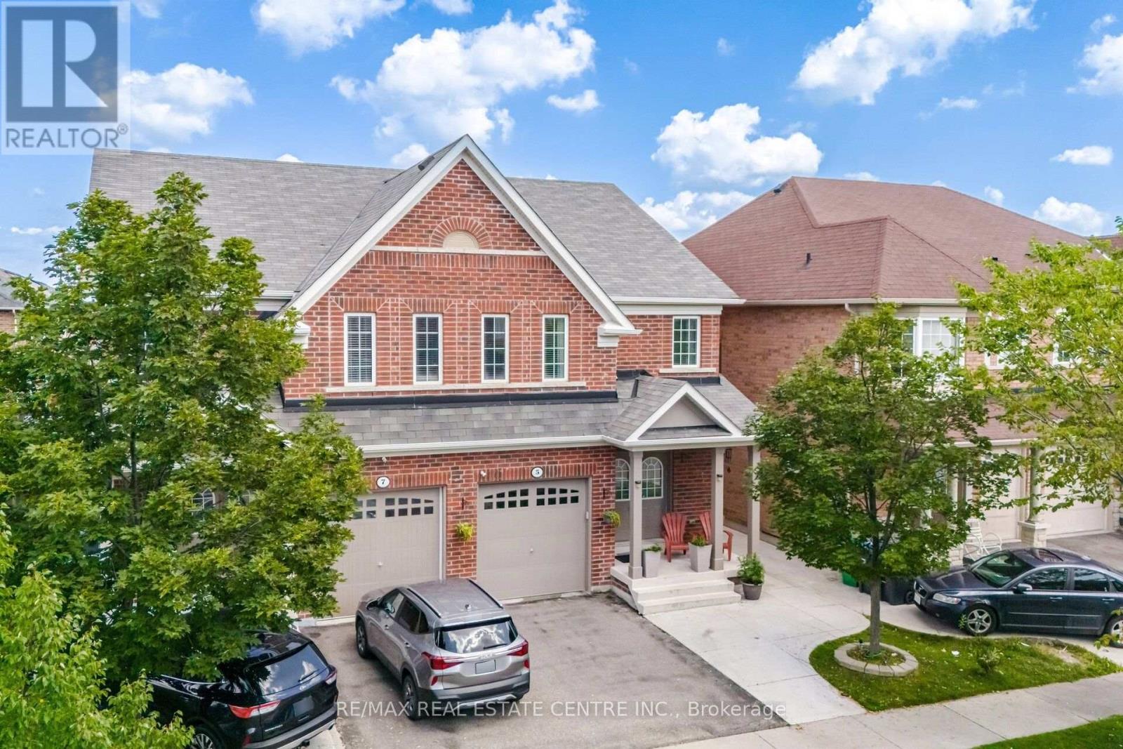 5 Delambray Street W, Brampton, Ontario  L6R 3R9 - Photo 5 - W13708682