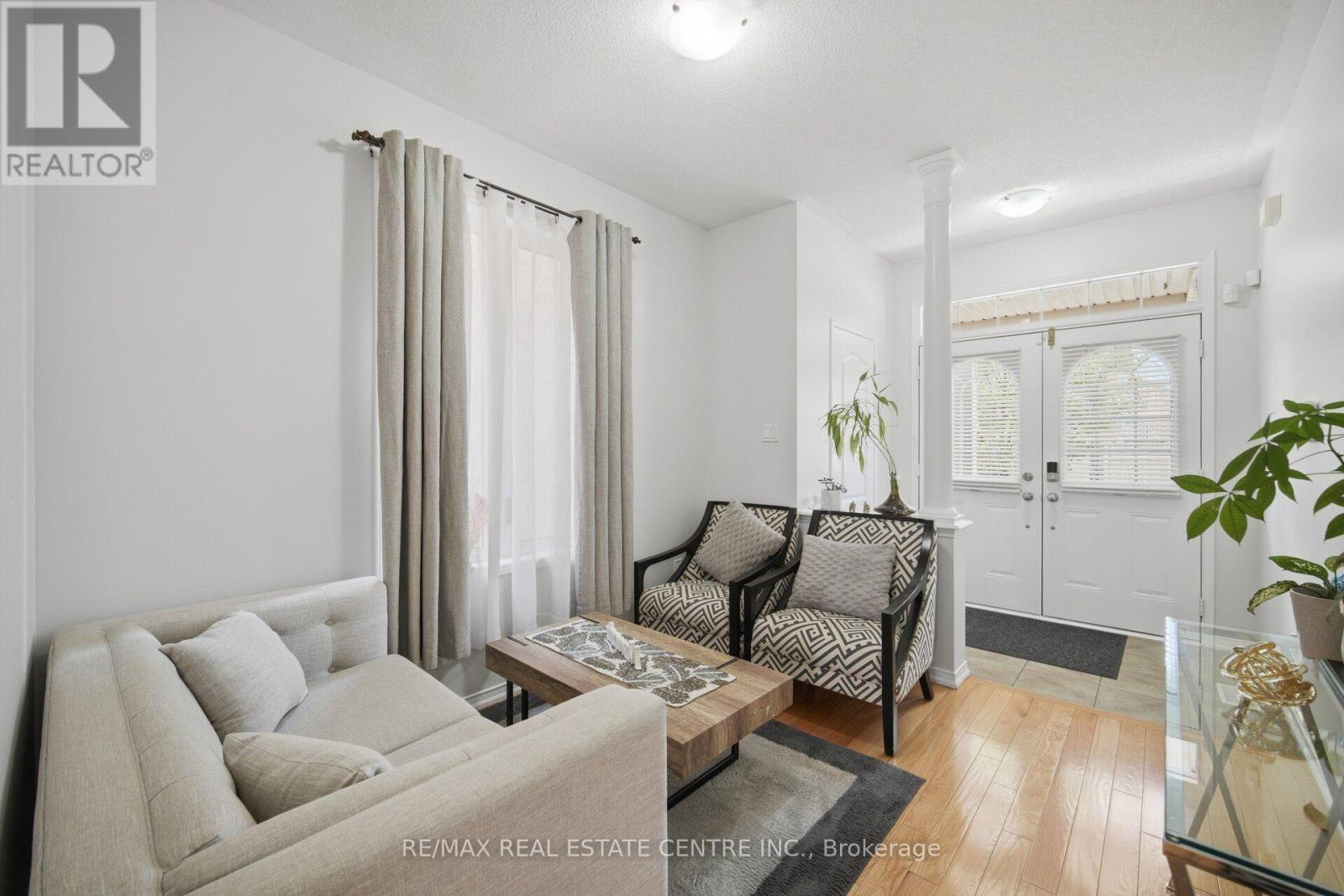 5 Delambray Street W, Brampton, Ontario  L6R 3R9 - Photo 8 - W13708682