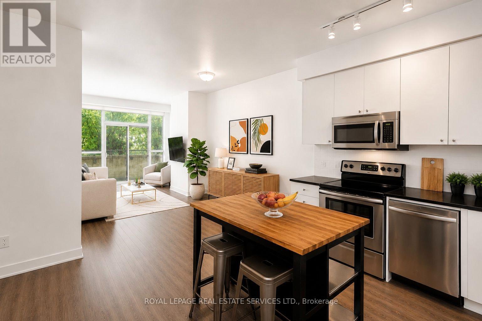 414 - 8 Fieldway Road, Toronto, Ontario  M8Z 3L1 - Photo 4 - W13544942