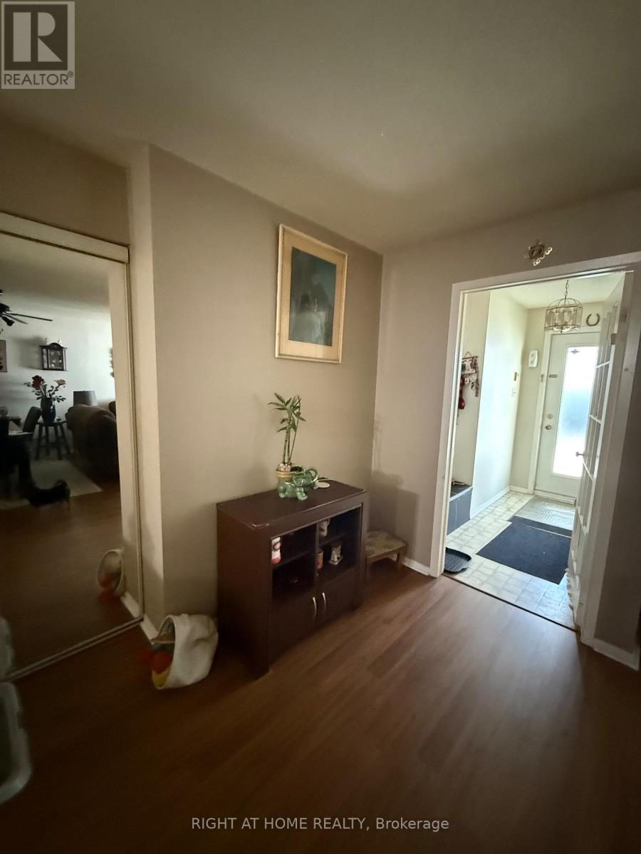 E - 1035 Cummings Avenue, Ottawa, Ontario  K1J 9K5 - Photo 7 - X13581124