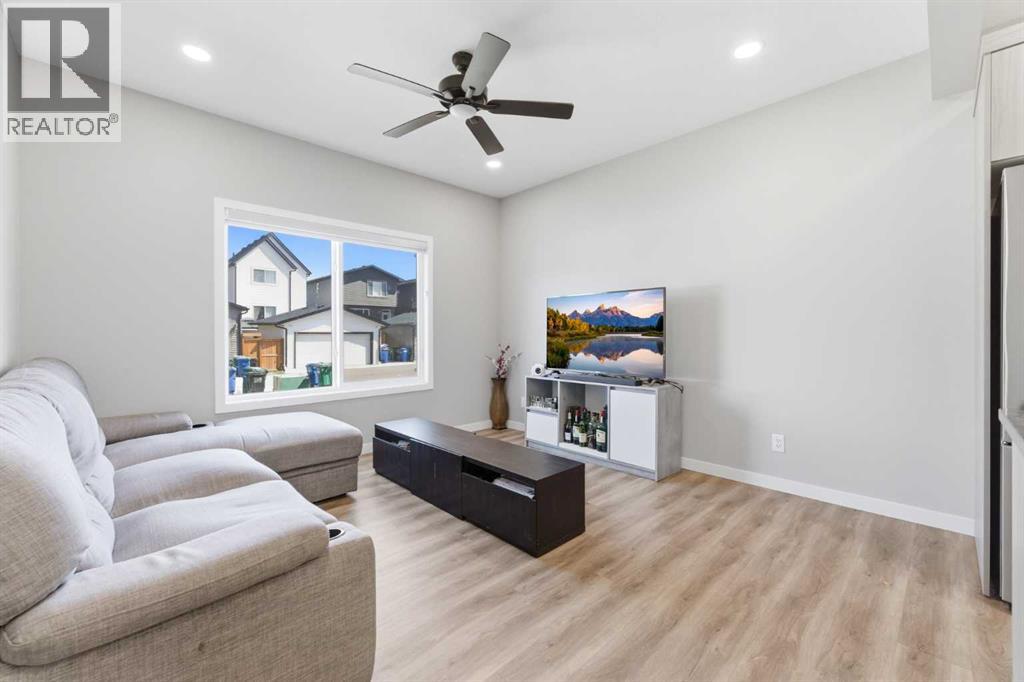 132 Highview Gate SE, Airdrie, Alberta  T4A 3L6 - Photo 15 - A2306655
