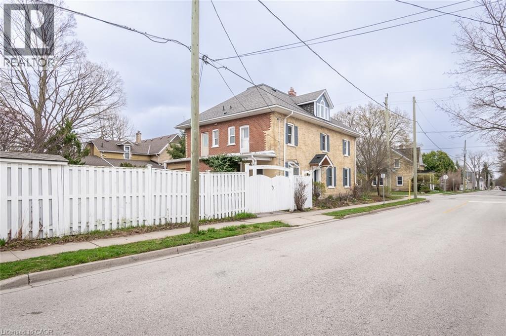 207 Waterloo Street N, Cambridge, Ontario  N3H 1N1 - Photo 47 - 40816128