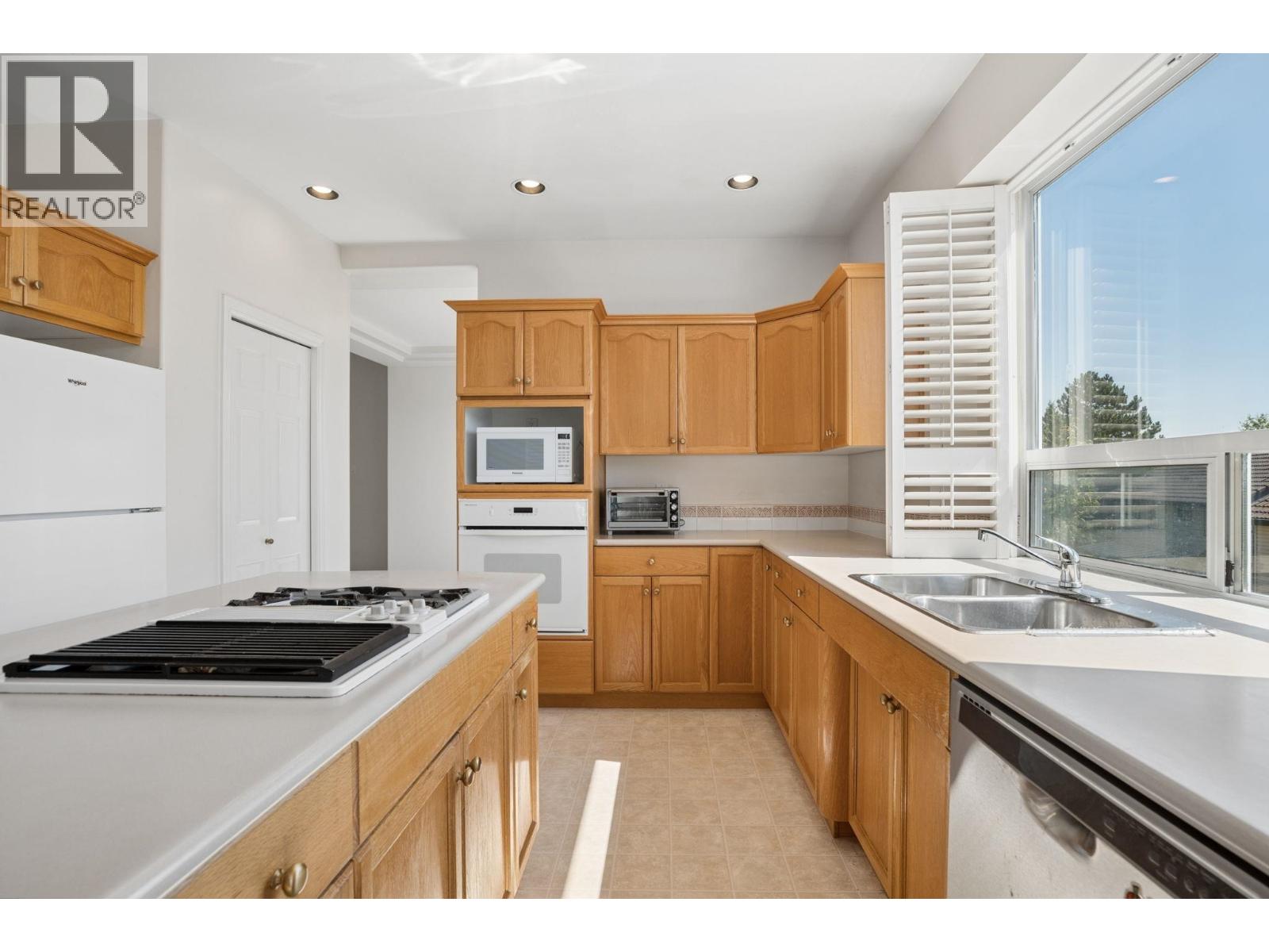 214 Aspenwood Drive, Port Moody, British Columbia V3H 5A7 - Photo 15 - R3158291