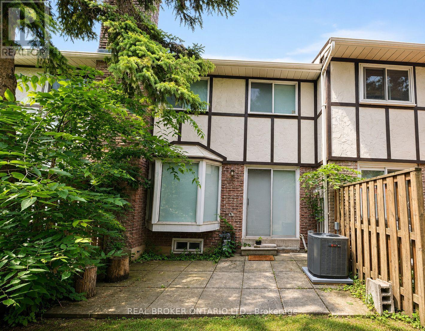 8 - 1485 Gulleden Drive, Mississauga, Ontario  L4X 2T2 - Photo 14 - W13683788