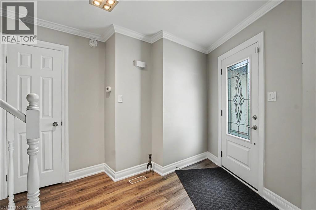 15 Francesca Court, Hamilton, Ontario  L9C 7J6 - Photo 6 - 40857824