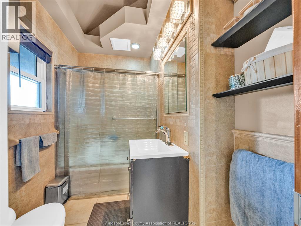 4891 Seminole, Windsor, Ontario  N9V 0A2 - Photo 20 - 26020659