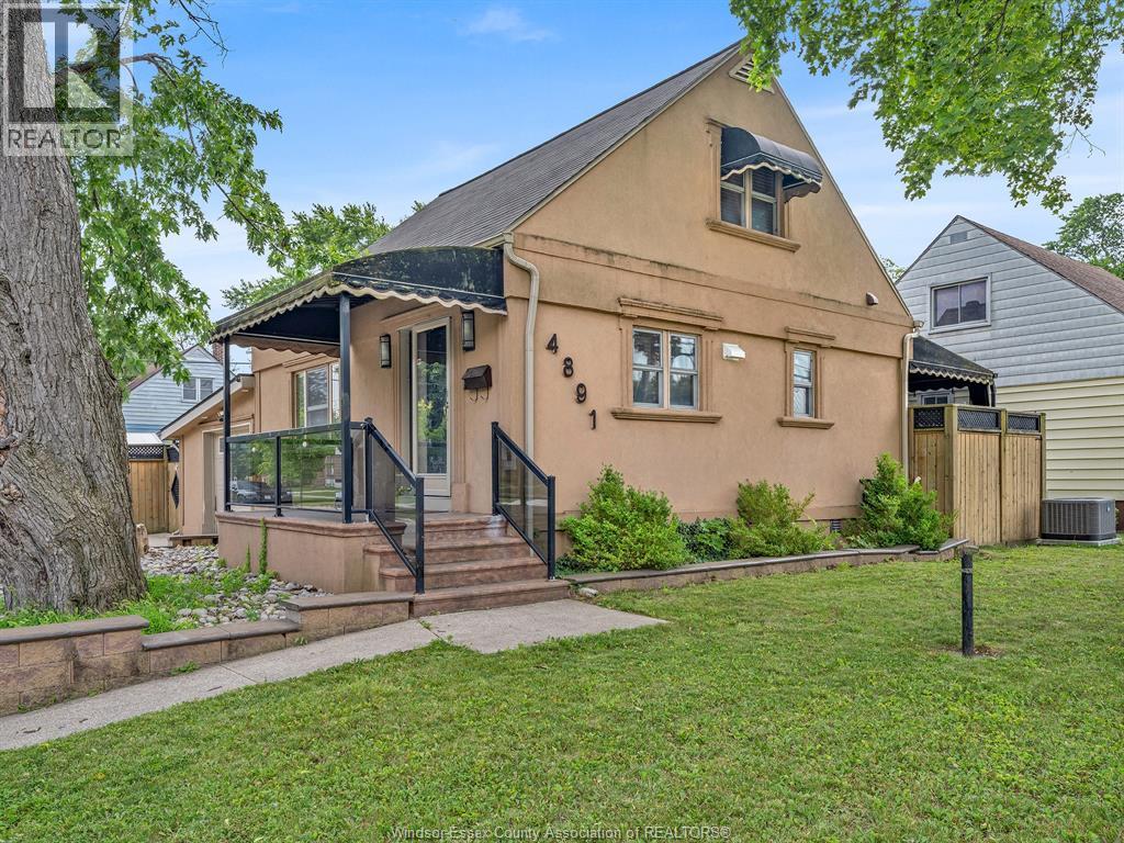4891 Seminole, Windsor, Ontario  N9V 0A2 - Photo 3 - 26020659