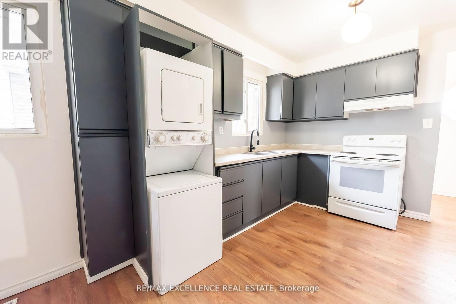 144 Abell Drive, Brampton, Ontario  L6V 2Z8 - Photo 10 - W13708698