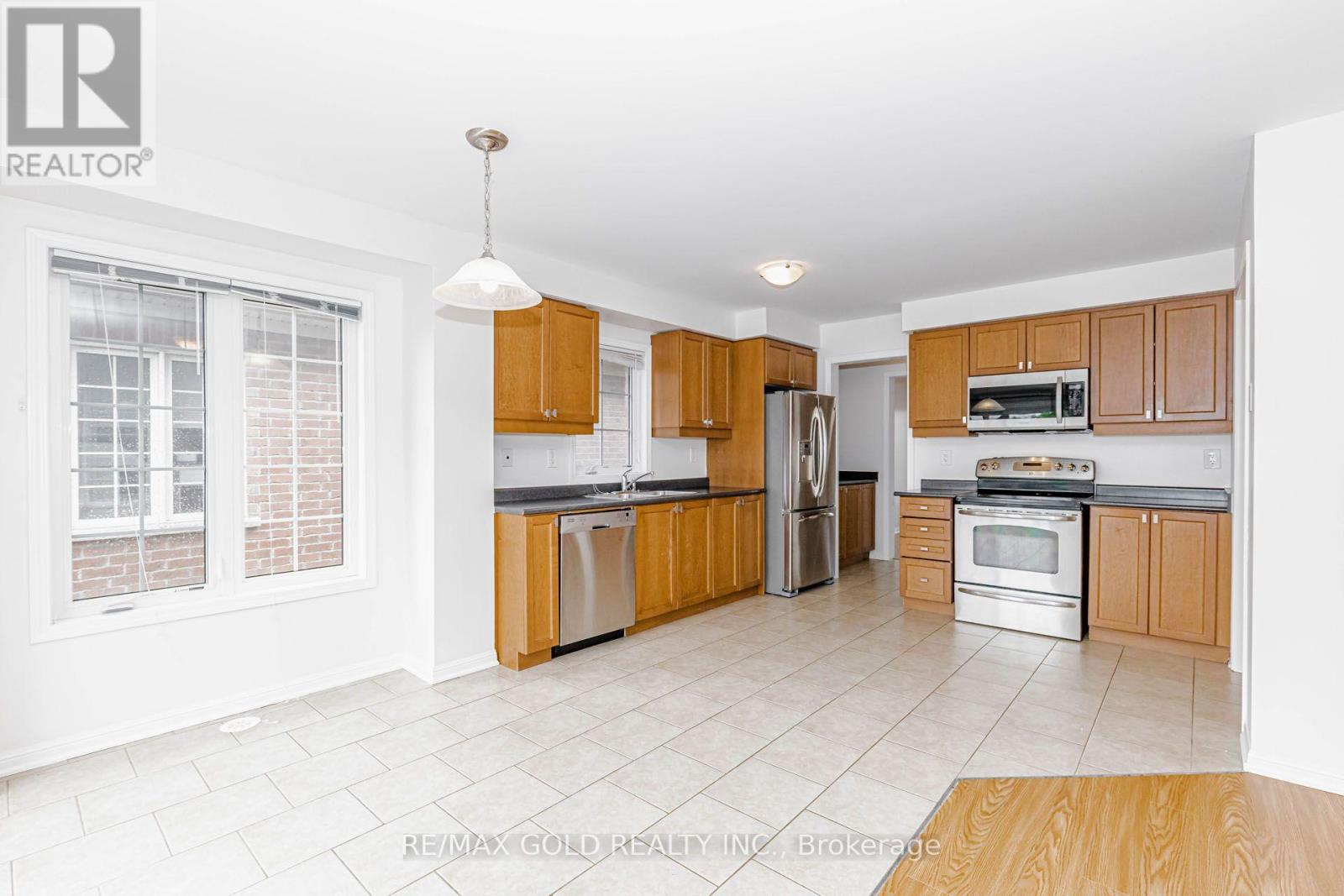 2486 William Jackson Drive, Pickering, Ontario  L1V 2P9 - Photo 16 - E13707192