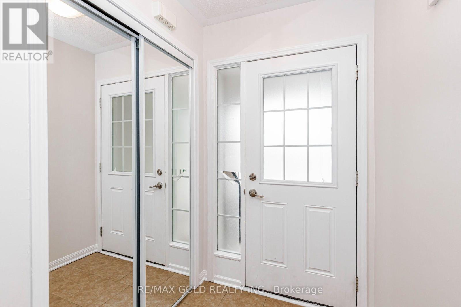 2486 William Jackson Drive, Pickering, Ontario  L1V 2P9 - Photo 5 - E13707192