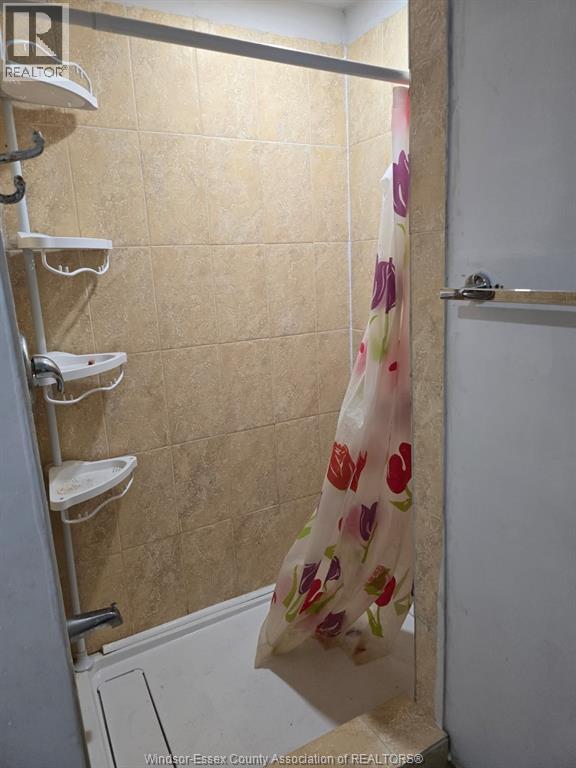 1849 Drouillard Unit# Lower, Windsor, Ontario  N8W 3X4 - Photo 8 - 26020662