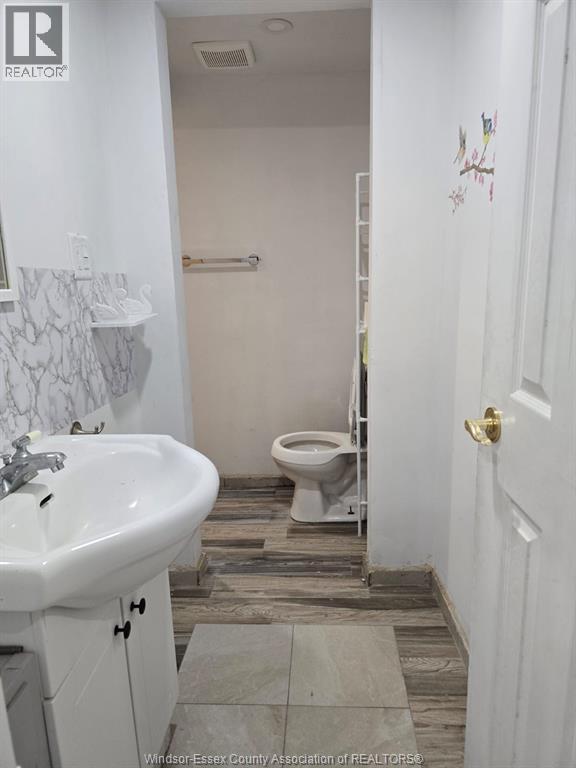 1849 Drouillard Unit# Lower, Windsor, Ontario  N8W 3X4 - Photo 9 - 26020662
