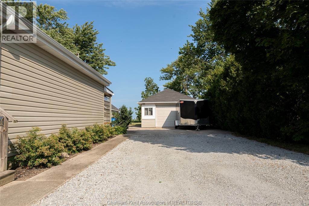 8543 Middle Line, Charing Cross, Ontario  N0P 1G0 - Photo 5 - 26020534