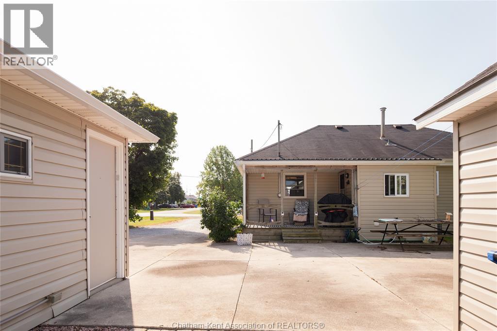 8543 Middle Line, Charing Cross, Ontario  N0P 1G0 - Photo 30 - 26020534