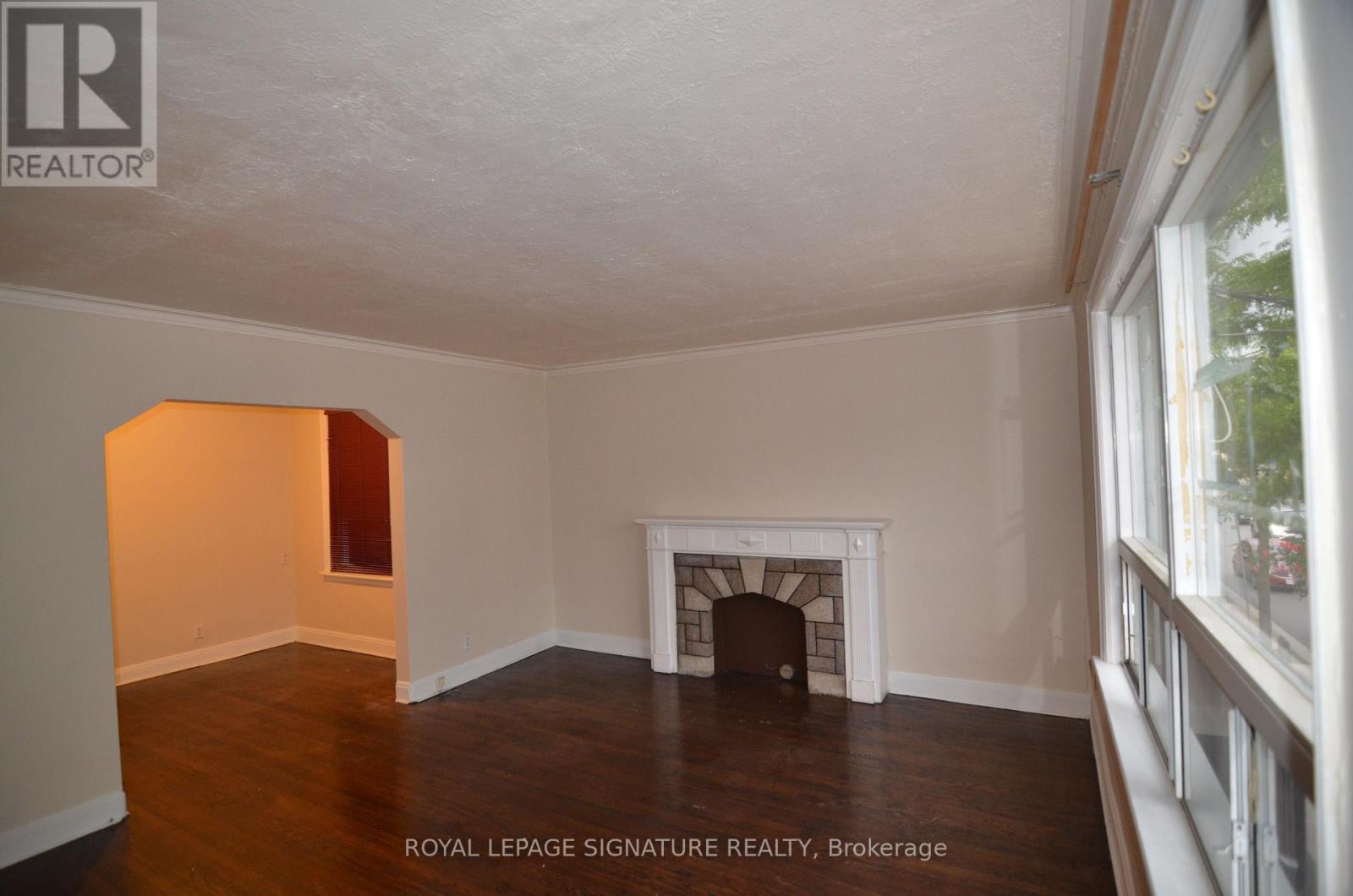 997 Eglinton Avenue W, Toronto, Ontario  M6C 2C7 - Photo 10 - C13708730