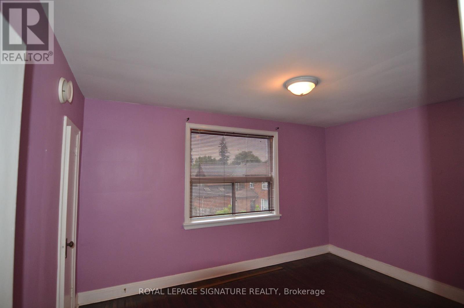 997 Eglinton Avenue W, Toronto, Ontario  M6C 2C7 - Photo 11 - C13708730