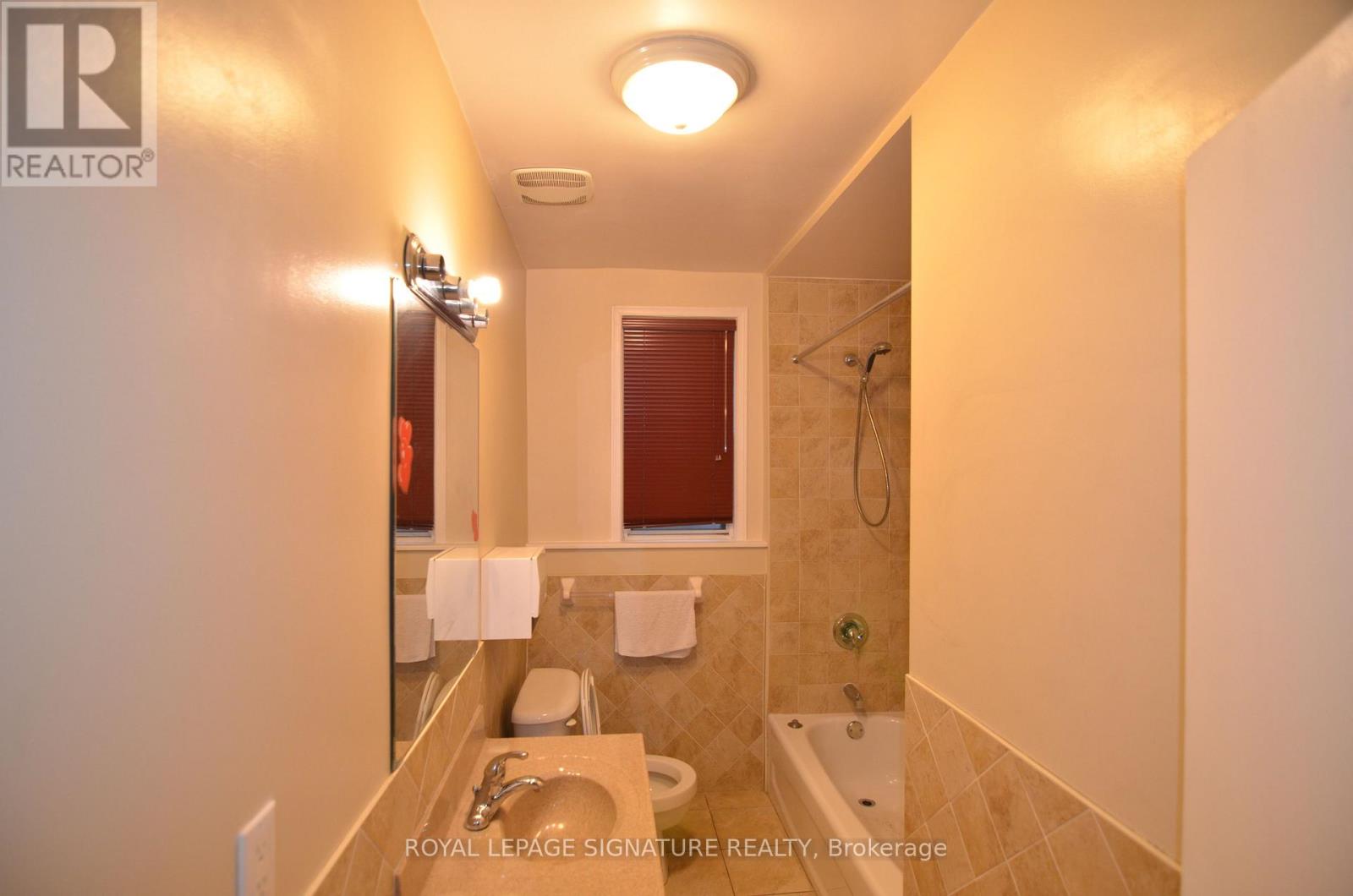 997 Eglinton Avenue W, Toronto, Ontario  M6C 2C7 - Photo 15 - C13708730