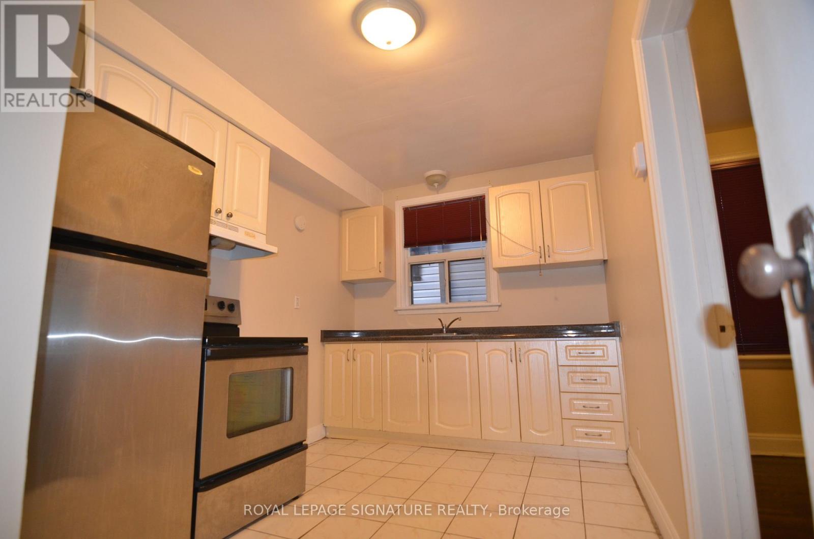 997 Eglinton Avenue W, Toronto, Ontario  M6C 2C7 - Photo 7 - C13708730