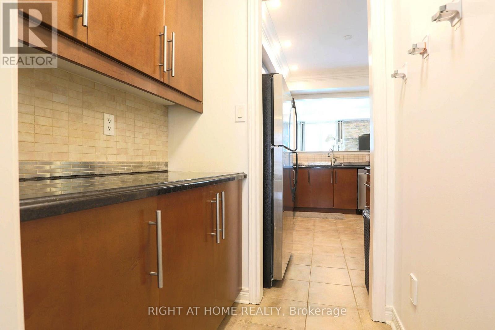 11 Littleriver Court, Vaughan, Ontario  L6A 0K4 - Photo 12 - N13708726