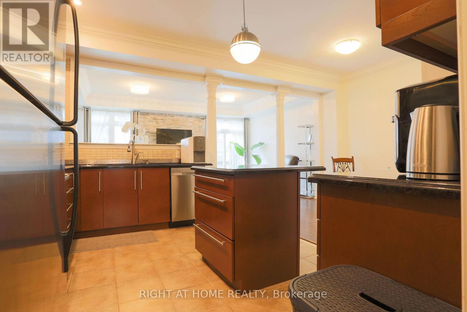 11 Littleriver Court, Vaughan, Ontario  L6A 0K4 - Photo 13 - N13708726