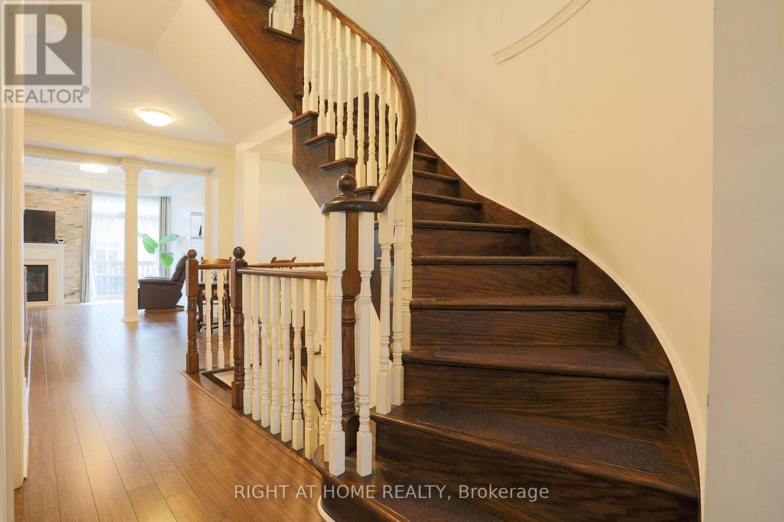 11 Littleriver Court, Vaughan, Ontario  L6A 0K4 - Photo 20 - N13708726