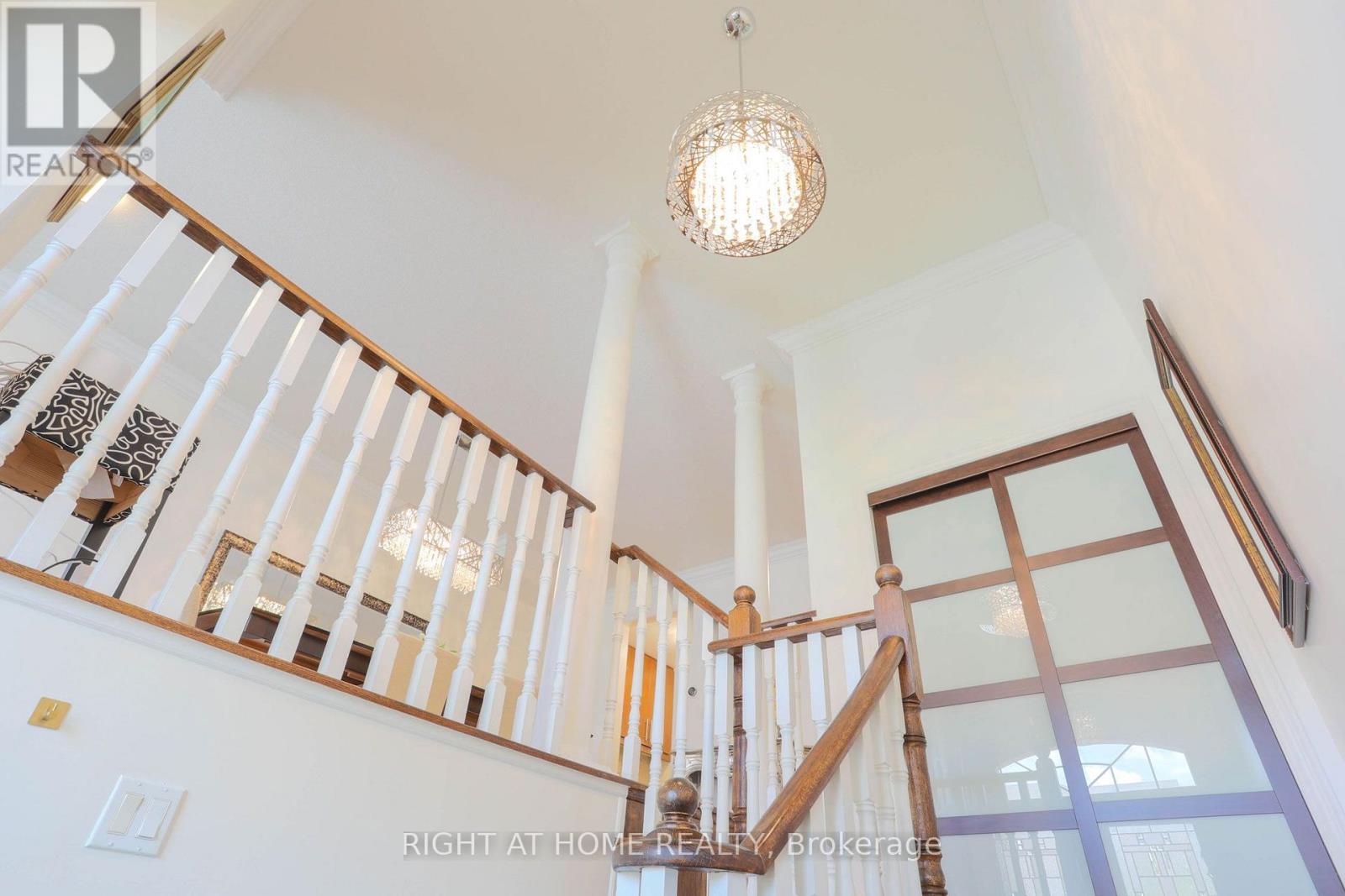 11 Littleriver Court, Vaughan, Ontario  L6A 0K4 - Photo 4 - N13708726