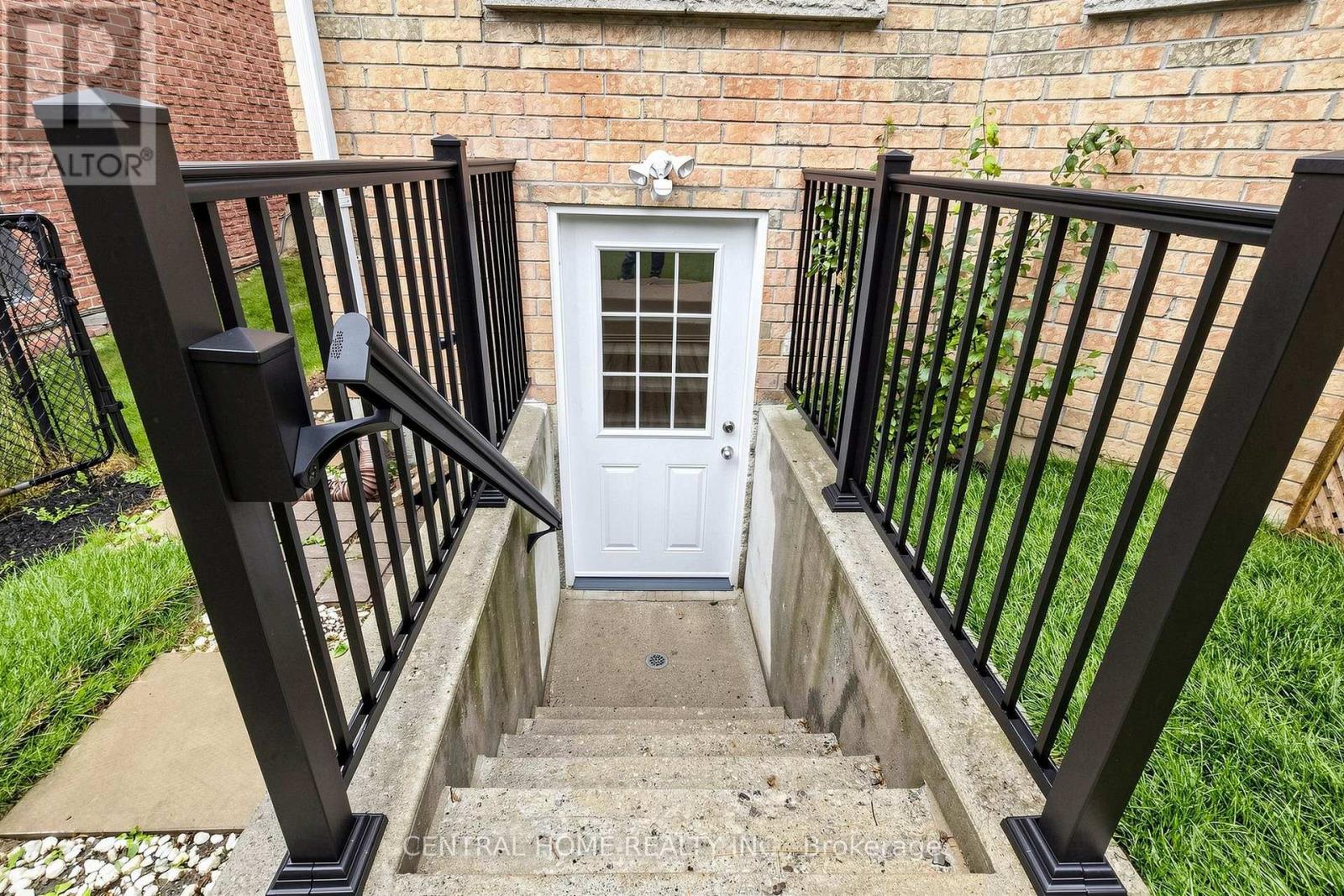15 Closs Square, Aurora, Ontario  L4G 5H9 - Photo 37 - N13708728