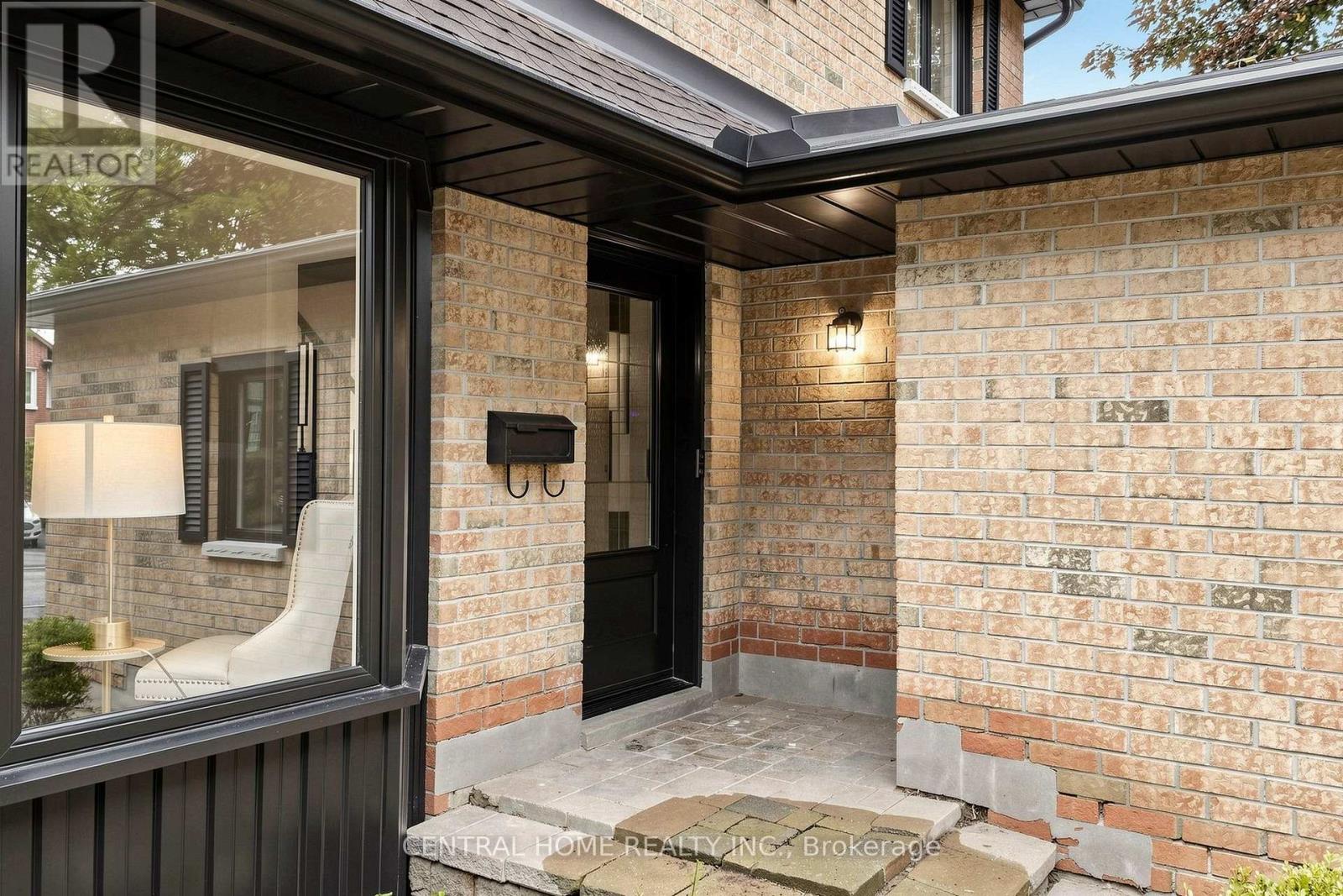 15 Closs Square, Aurora, Ontario  L4G 5H9 - Photo 6 - N13708728