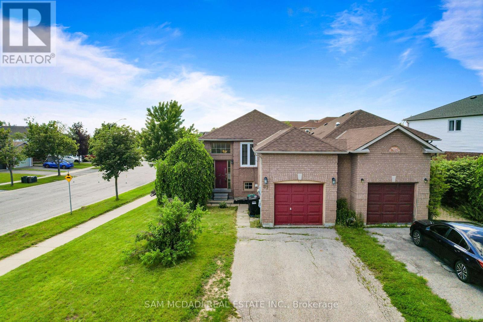 87 RUNDLE CRESCENT, Barrie, Ontario
