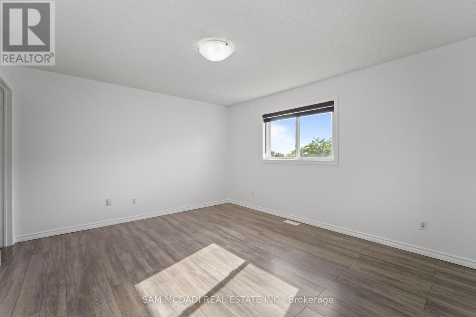 87 Rundle Crescent, Barrie, Ontario  L4N 8E6 - Photo 10 - S13708770