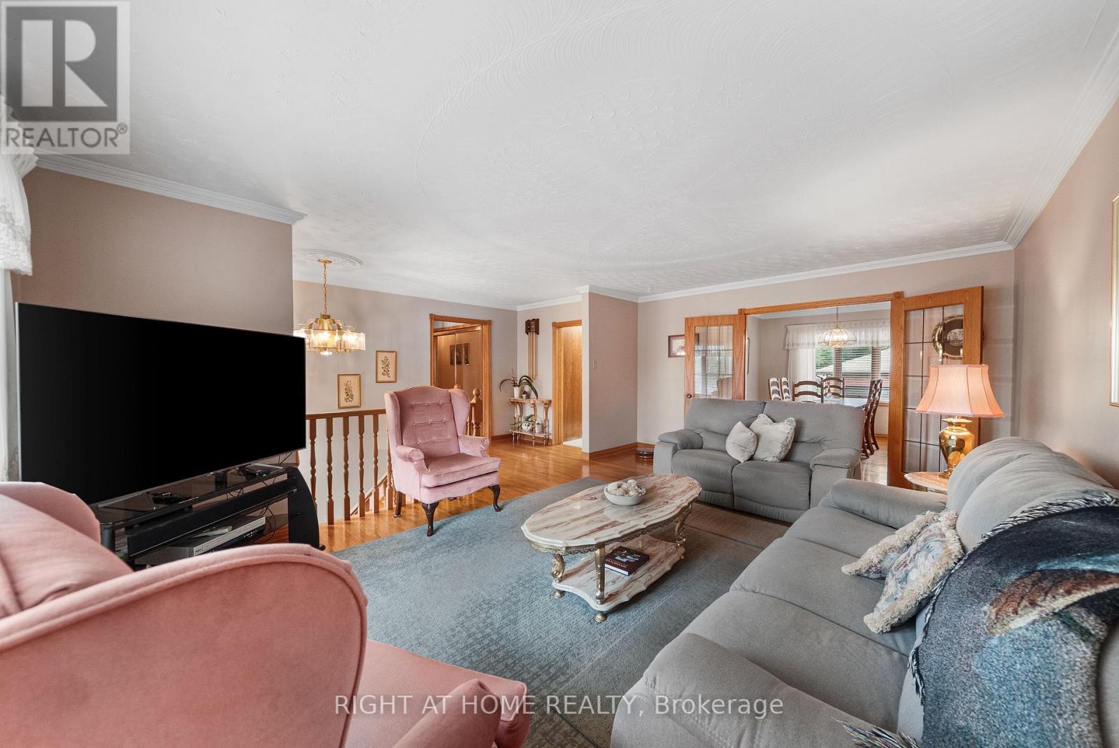 592 Taunton Road W, Oshawa, Ontario  L1H 7K4 - Photo 6 - E13639480