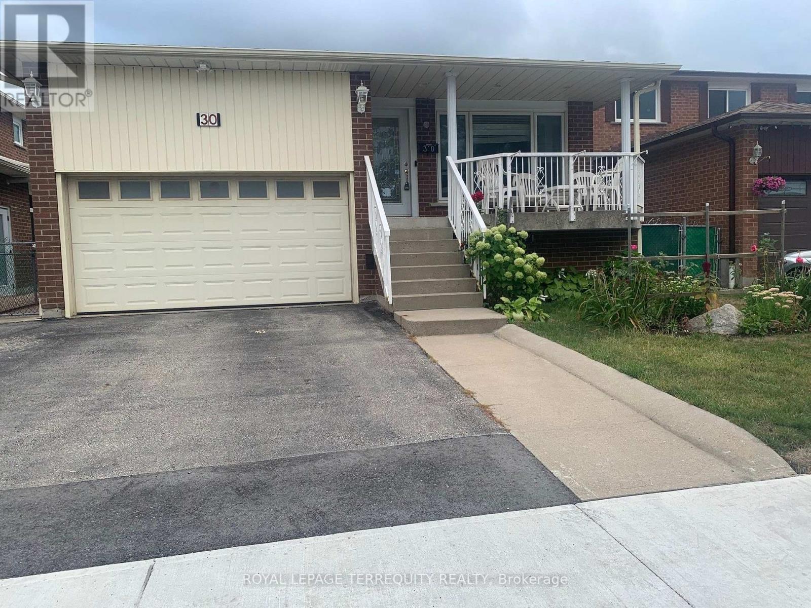 30 GIHON SPRING DRIVE, Toronto, Ontario