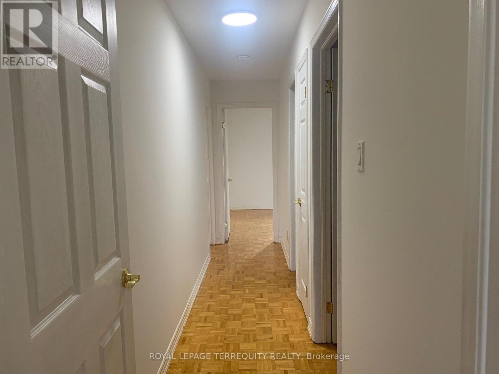 30 Gihon Spring Drive, Toronto, Ontario  M9V 4X9 - Photo 11 - W13708740
