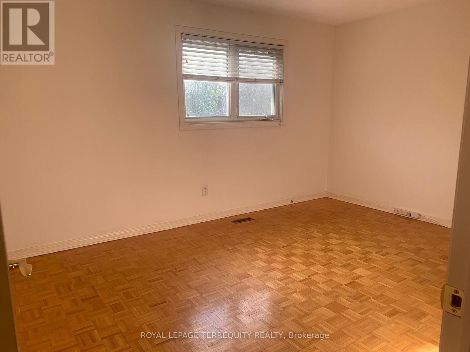 30 Gihon Spring Drive, Toronto, Ontario  M9V 4X9 - Photo 12 - W13708740