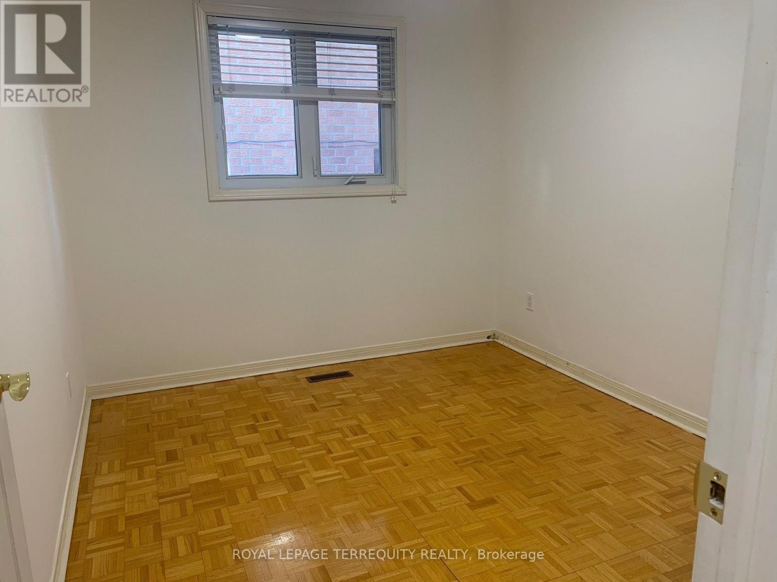 30 Gihon Spring Drive, Toronto, Ontario  M9V 4X9 - Photo 15 - W13708740