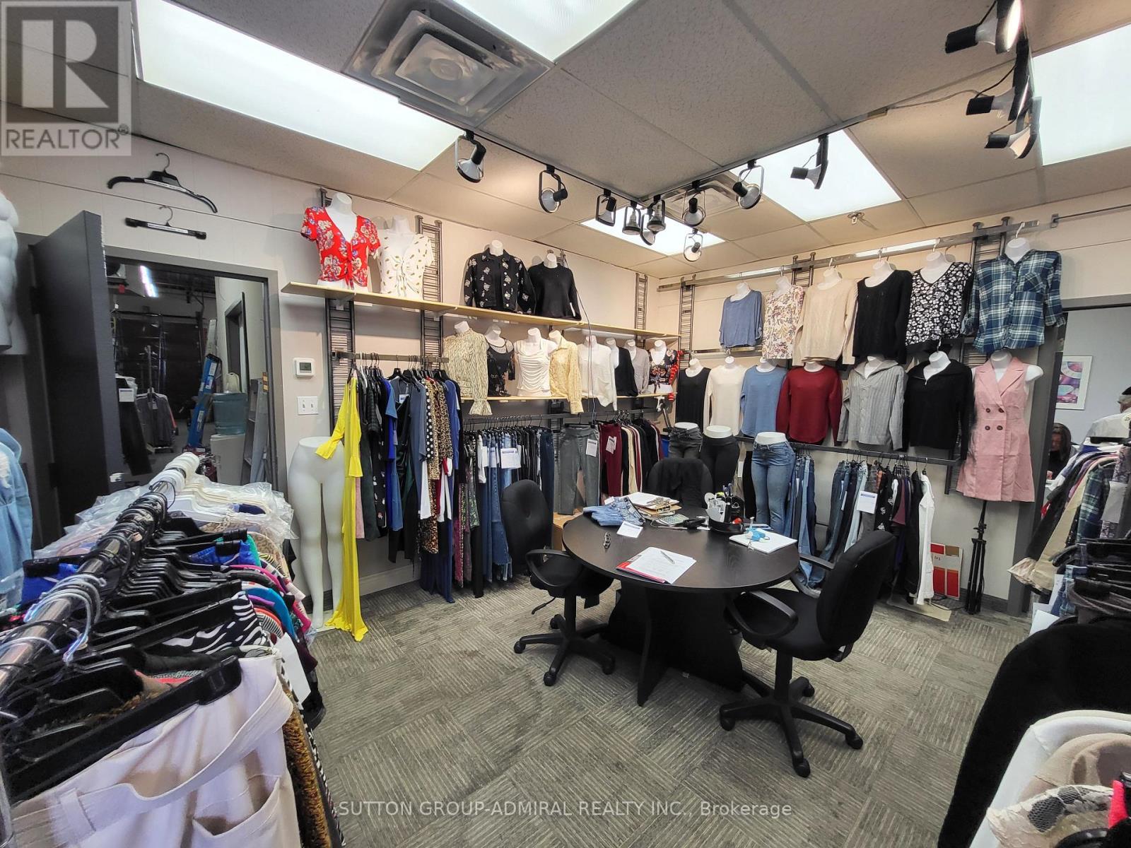 267 Canarctic Drive, Toronto, Ontario  M3J 2N7 - Photo 7 - W13708756