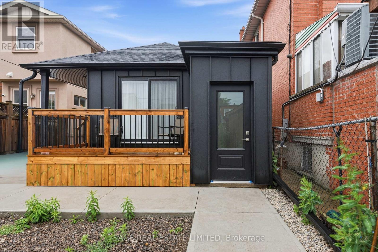 Lower - 106 Boon Avenue, Toronto, Ontario  M6E 3Z5 - Photo 21 - W13708762