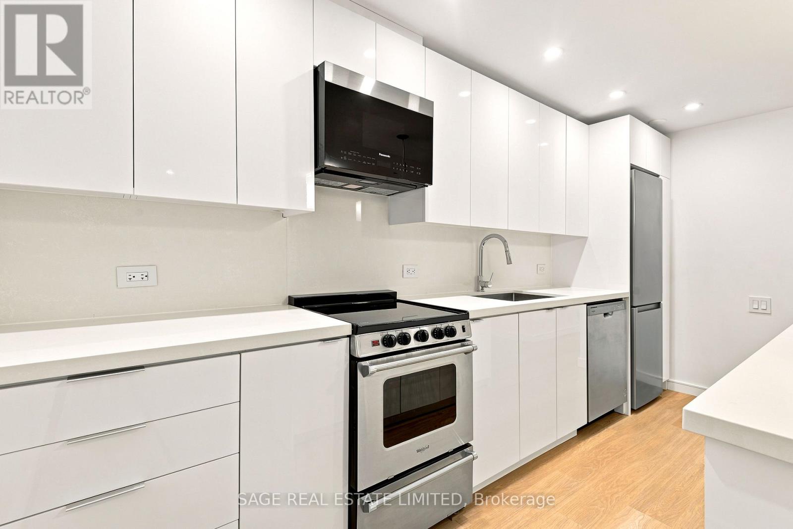 Lower - 106 Boon Avenue, Toronto, Ontario  M6E 3Z5 - Photo 9 - W13708762