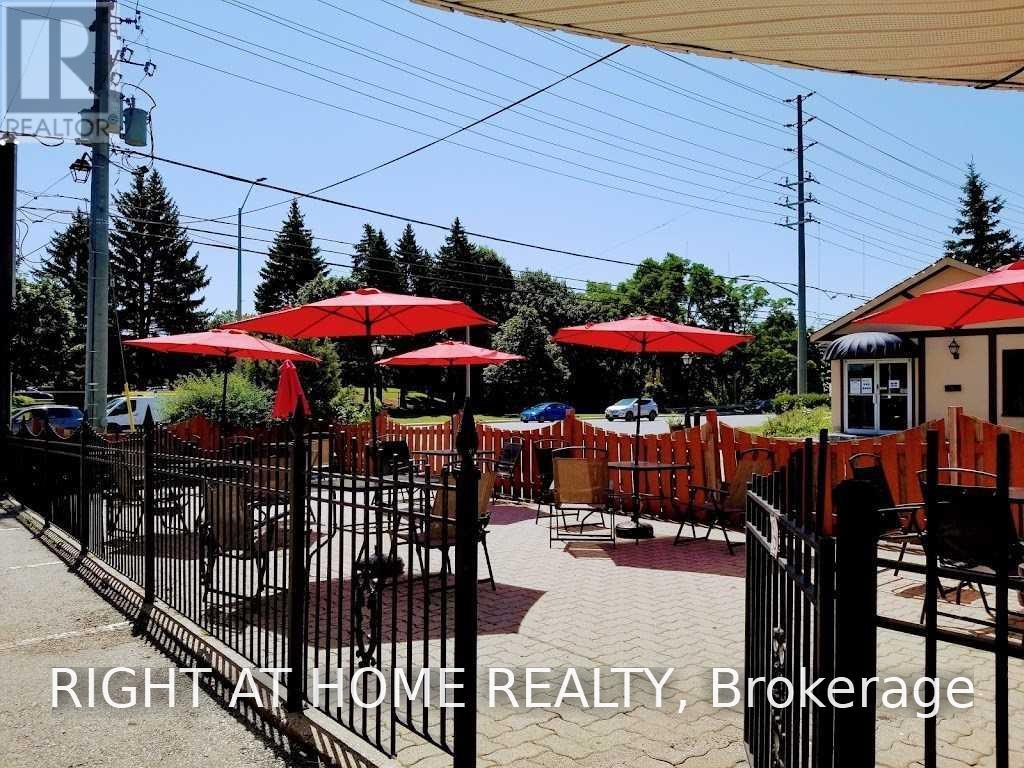 1969 Lakeshore Road W, Mississauga, Ontario  L5J 1J6 - Photo 3 - W13708784