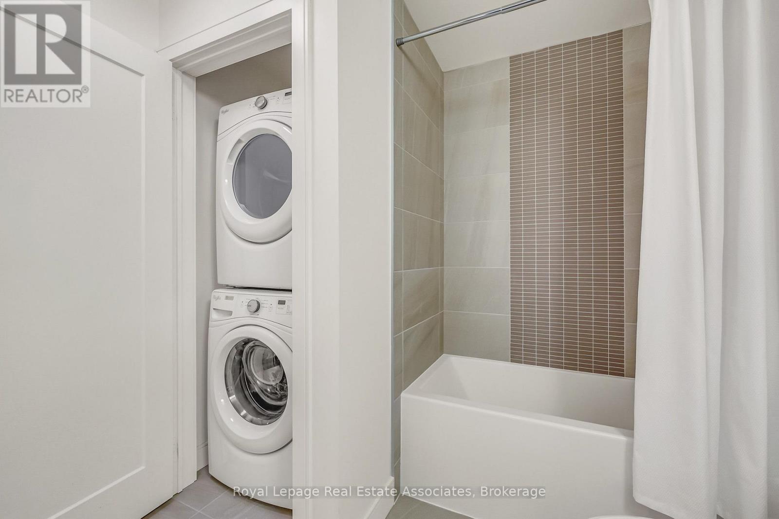 Gr26 - 1575 Lakeshore Road W, Mississauga, Ontario  L5J 0B1 - Photo 12 - W13639174
