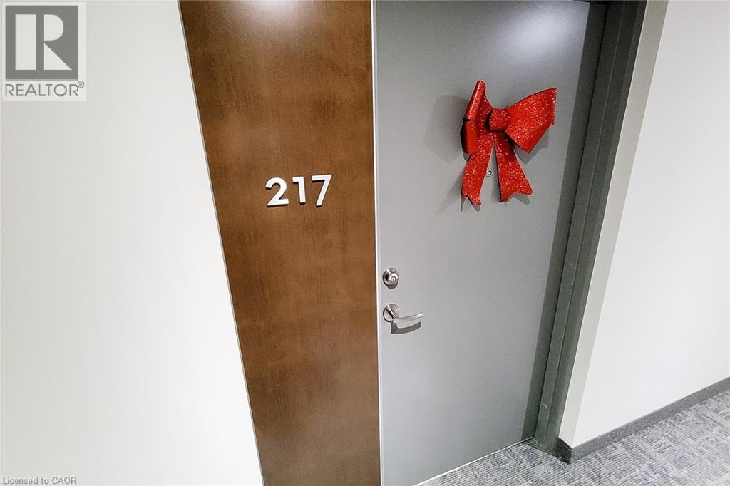 1 Redfern Avenue Unit# 217, Hamilton, Ontario  L9C 0E6 - Photo 7 - 40828429