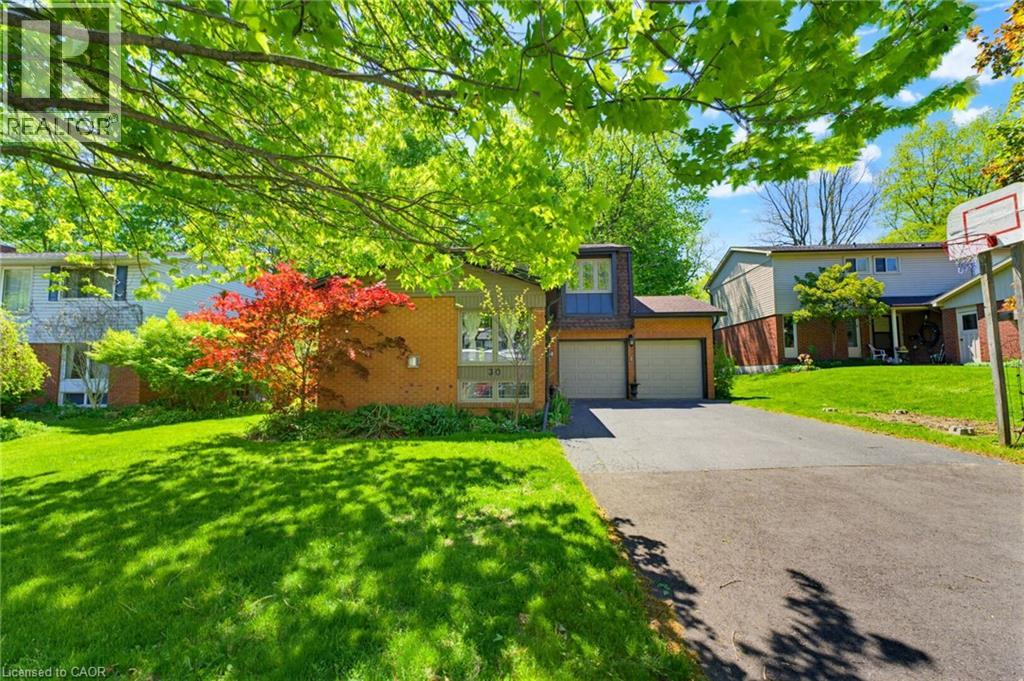 30 JEROME PARK Drive, Dundas, Ontario