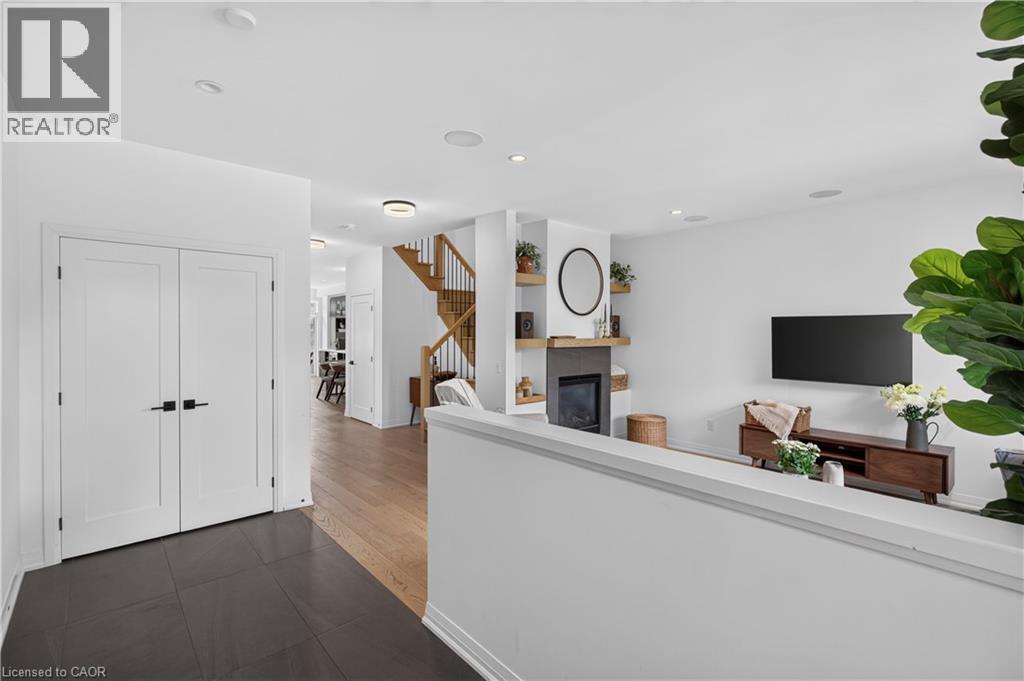 206 Canada Street, Hamilton, Ontario L8P 1P6 - Photo 4 - 40851376