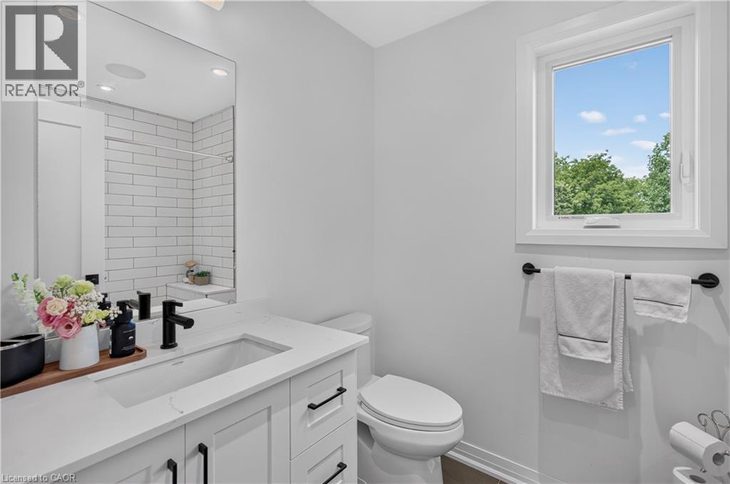 206 Canada Street, Hamilton, Ontario L8P 1P6 - Photo 35 - 40851376