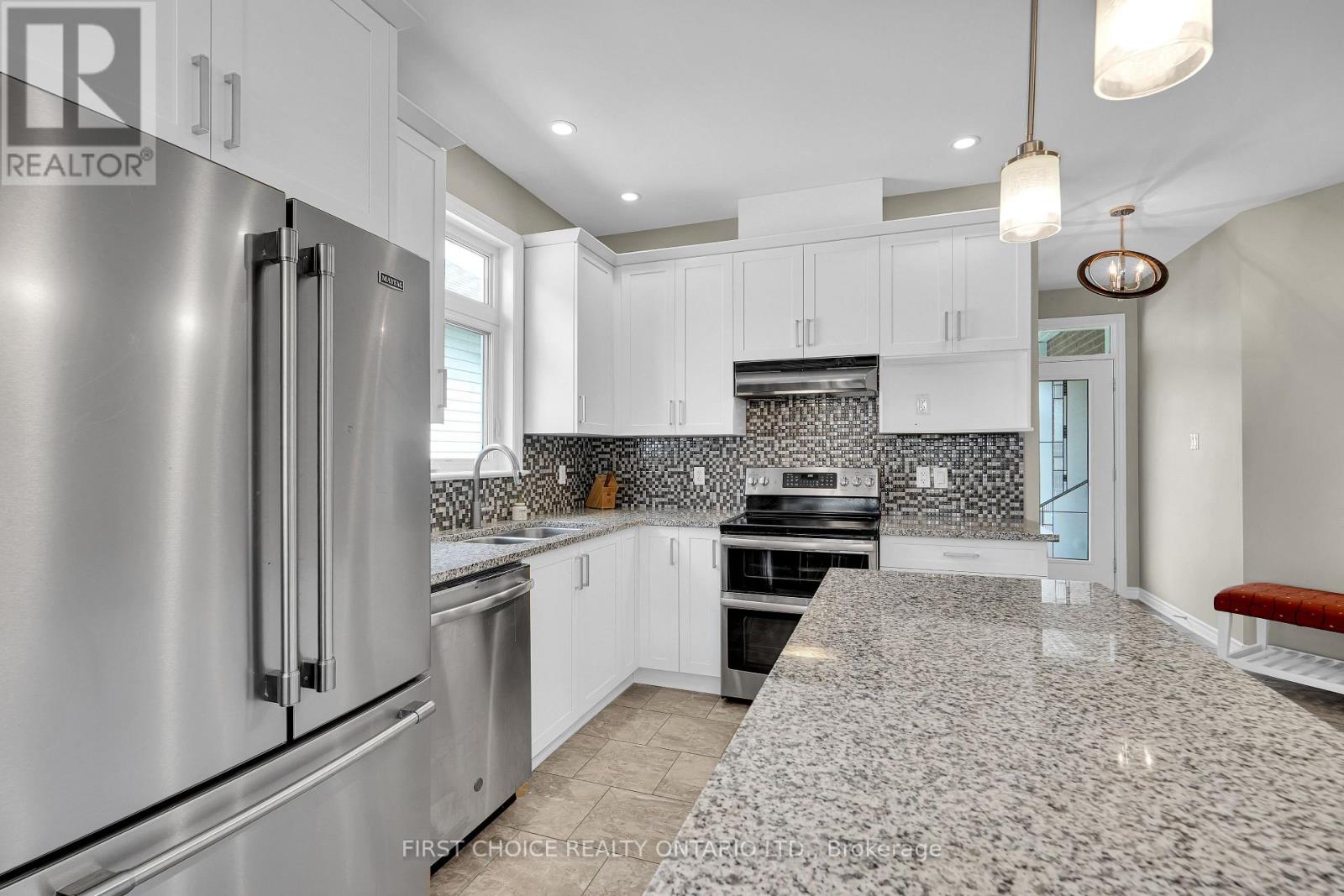 550 Silverbell Crescent, Ottawa, Ontario  K1T 0P1 - Photo 14 - X13708792