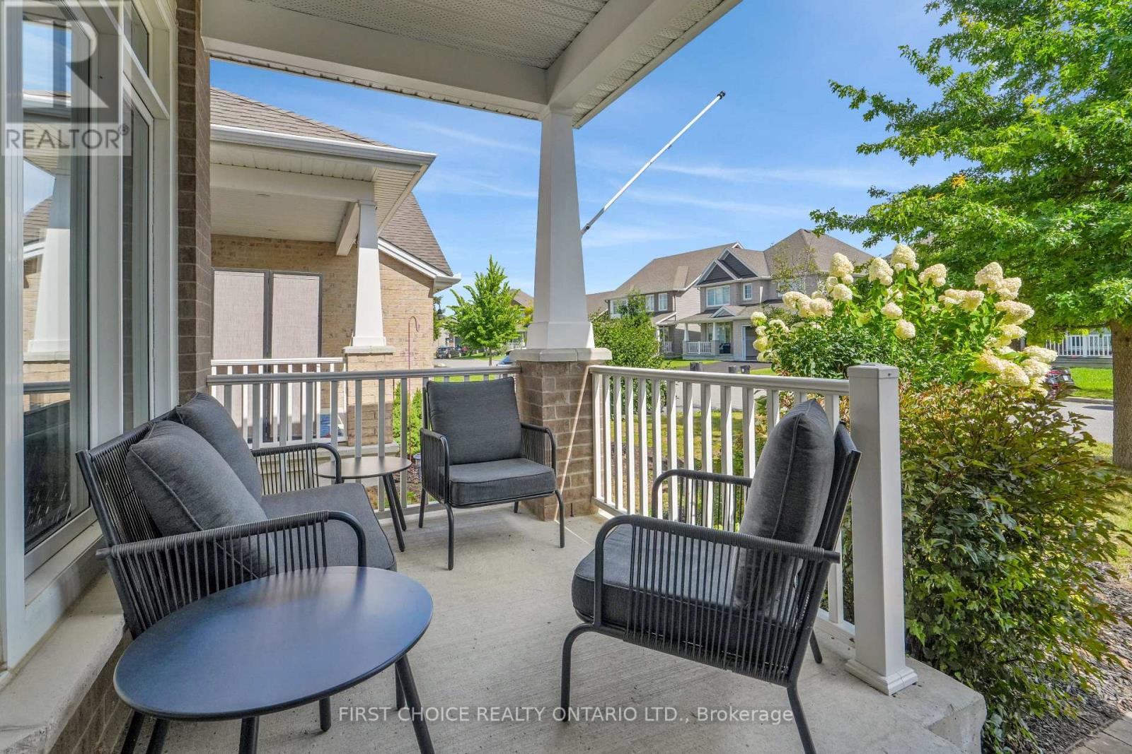 550 Silverbell Crescent, Ottawa, Ontario  K1T 0P1 - Photo 4 - X13708792
