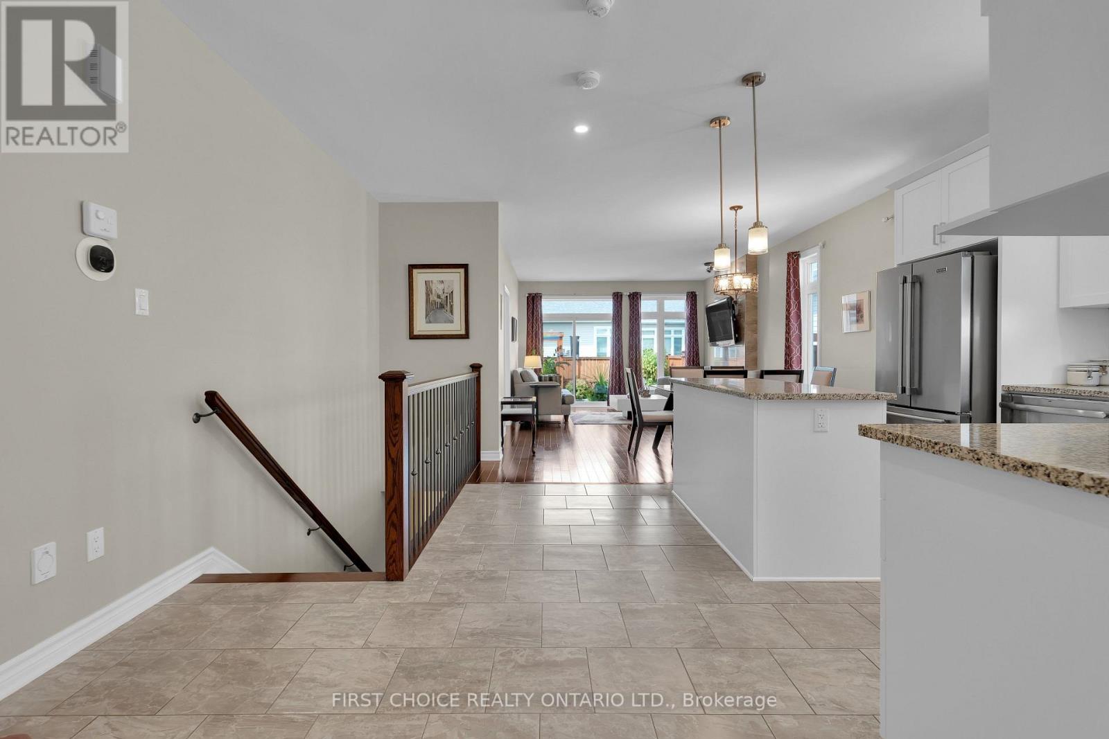 550 Silverbell Crescent, Ottawa, Ontario  K1T 0P1 - Photo 7 - X13708792