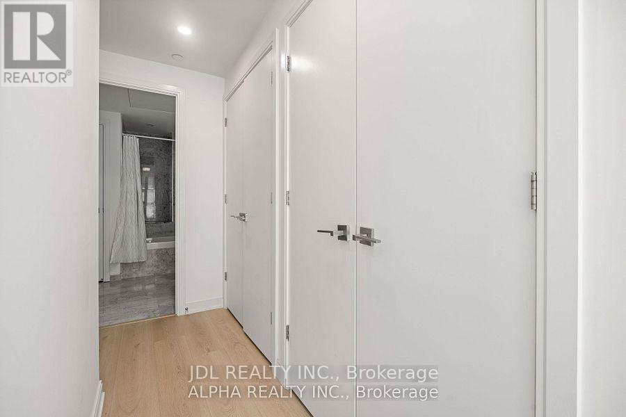 4307 - 50 Charles St East Street, Toronto, Ontario  M4Y 0C3 - Photo 10 - C13708794