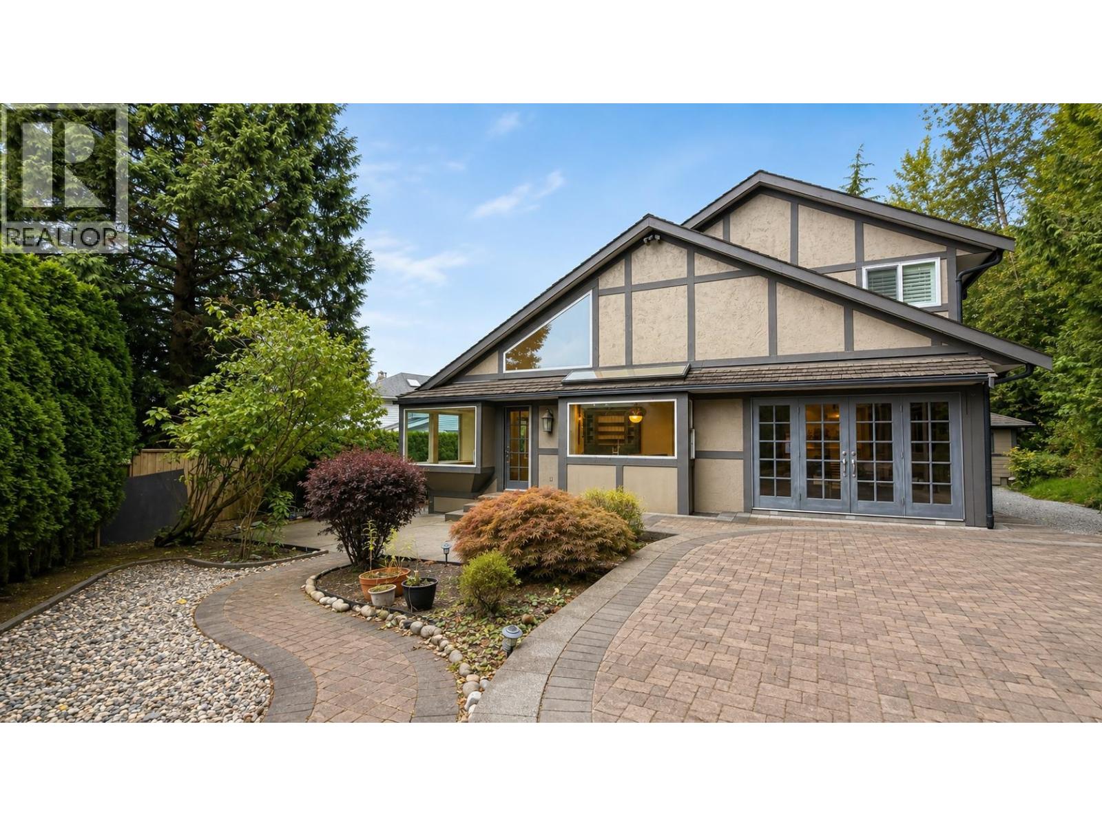 2779 Sylvan Place, Coquitlam, British Columbia  V3C 5A6 - Photo 17 - R3158485
