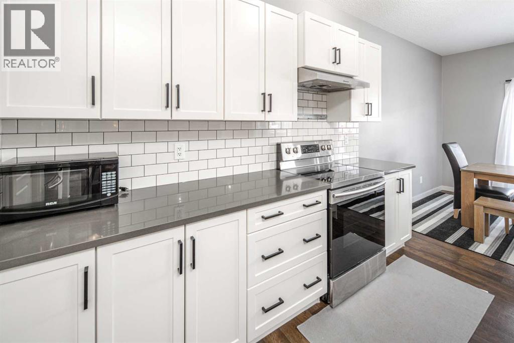 80 Howse Manor NE, Calgary, Alberta  T3P 0X2 - Photo 4 - A2297206